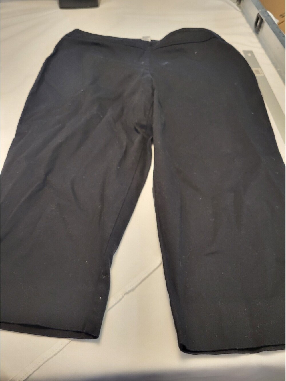 Chaus Women's Black Cotton Spandex Capri Pants Size 14